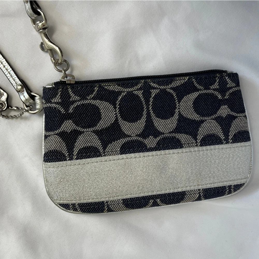 Coach EUC, zippered wristlet, blue & silver denim, clean, interior pkt, - Picture 11 of 13